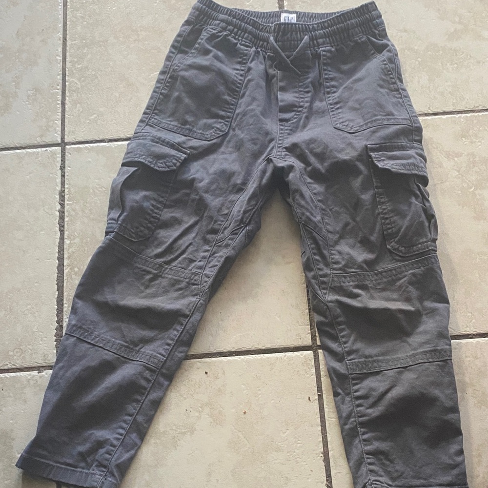 GAP Men's Charcoal Cargo Pants